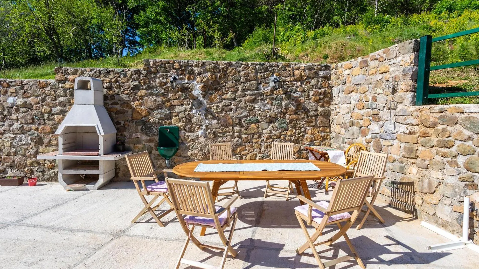 2 Bedroom Beautiful Home In Gornji Lopci Vratnik 0*,  Croatia